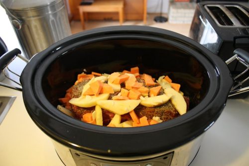 how long to cook pork roast in a crock pot 